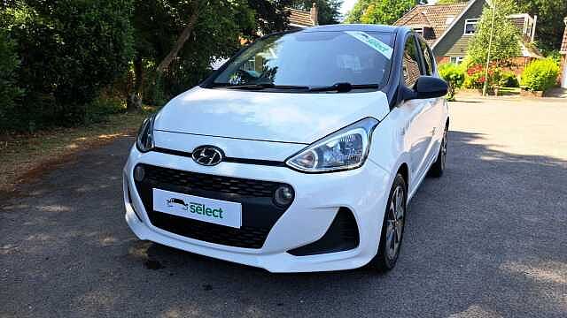 Hyundai I10 1.0 Play Hatchback 5dr Petrol Manual Euro 6 (67 ps) White