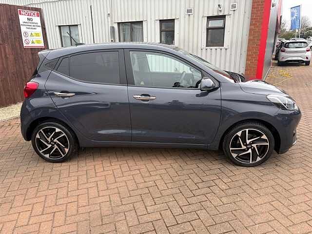 Hyundai I10 1.2 Premium Hatchback 5dr Petrol Manual Euro 6 (s/s) (79 ps) Grey