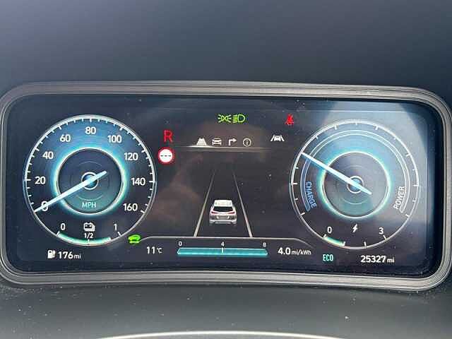 Hyundai KONA 64kWh Premium SUV 5dr Electric Auto (10.5kW Charger) (204 ps) Black