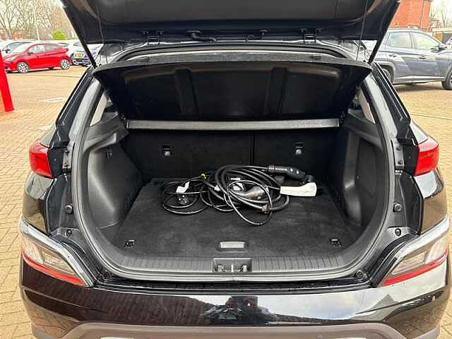 Hyundai KONA 64kWh Premium SUV 5dr Electric Auto (10.5kW Charger) (204 ps) Black