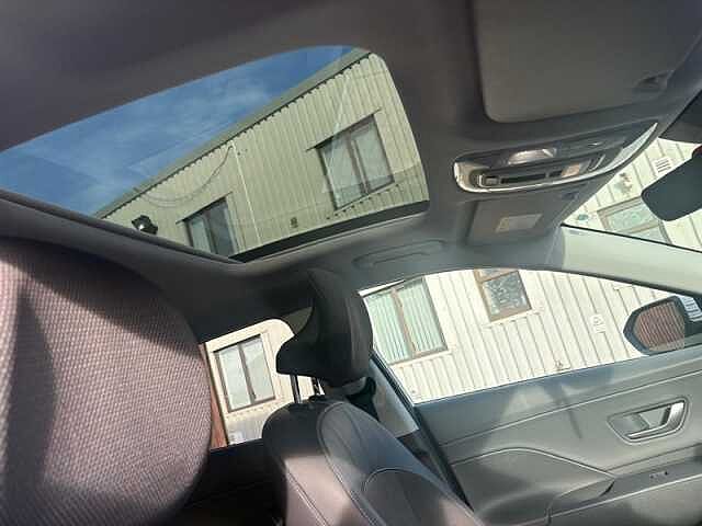 Hyundai KONA 65.4kWh Ultimate SUV 5dr Electric Auto (218 ps) White