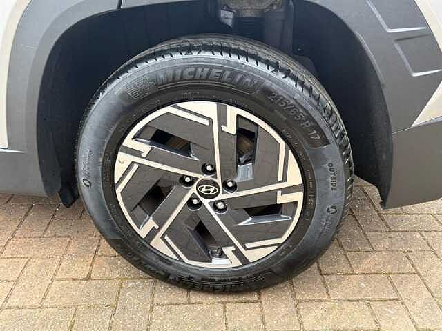 Hyundai TUCSON 1.6 T-GDi Advance SUV 5dr Petrol Manual Euro 6 (s/s) (160 ps) Silver