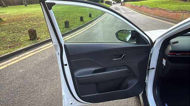 Hyundai KONA 1.6 h-GDi N Line SUV 5dr Petrol Hybrid DCT Euro 6 (s/s) (138 ps) White