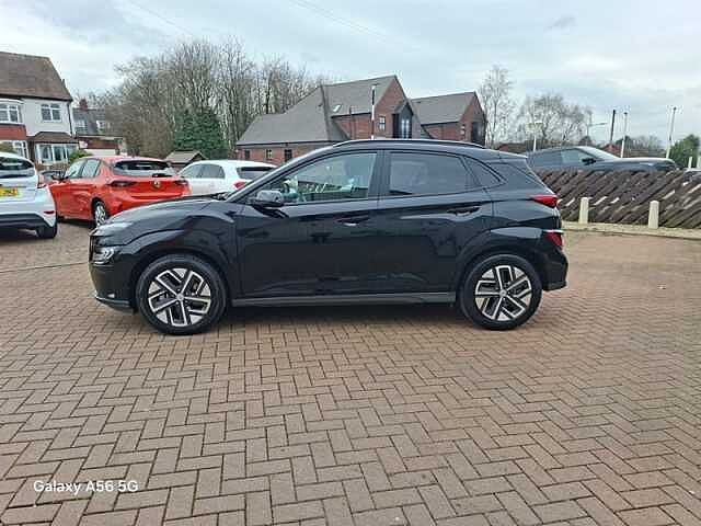 Hyundai KONA 64kWh Premium SUV 5dr Electric Auto (10.5kW Charger) (204 ps)