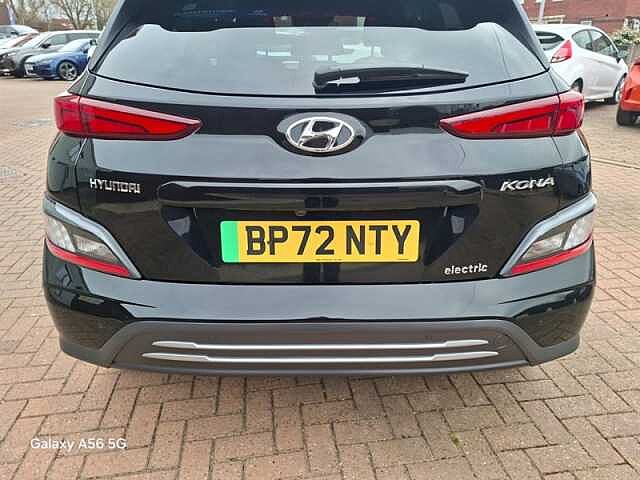 Hyundai KONA 64kWh Premium SUV 5dr Electric Auto (10.5kW Charger) (204 ps)