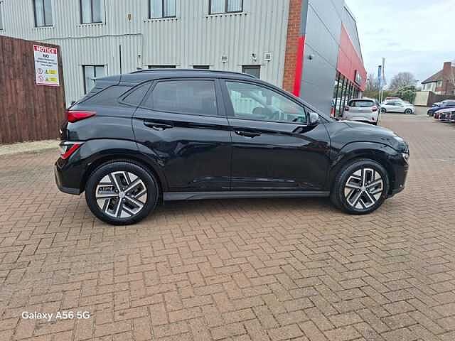 Hyundai KONA 64kWh Premium SUV 5dr Electric Auto (10.5kW Charger) (204 ps)