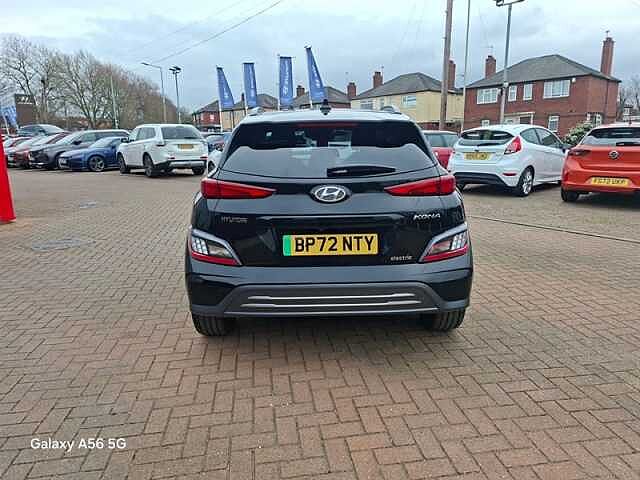 Hyundai KONA 64kWh Premium SUV 5dr Electric Auto (10.5kW Charger) (204 ps)