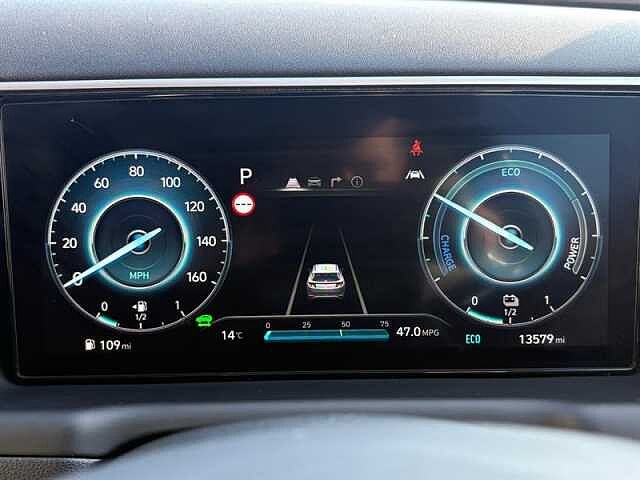 Hyundai TUCSON 1.6 h T-GDi Premium SUV 5dr Petrol Hybrid Auto Euro 6 (s/s) (230 ps) Grey