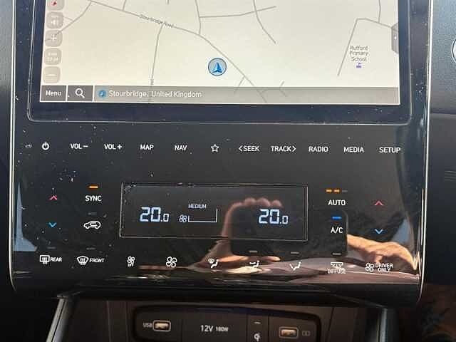 Hyundai TUCSON 1.6 h T-GDi Premium SUV 5dr Petrol Hybrid Auto Euro 6 (s/s) (230 ps) Grey