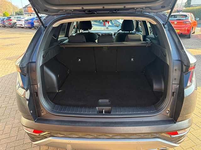 Hyundai TUCSON 1.6 h T-GDi Premium SUV 5dr Petrol Hybrid Auto Euro 6 (s/s) (230 ps) Grey
