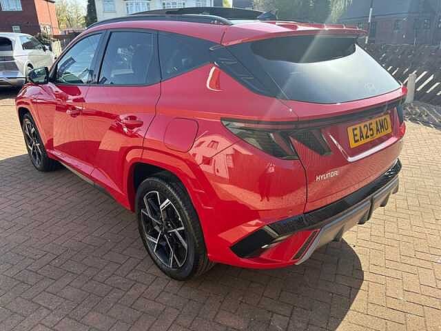 Hyundai TUCSON 1.6 T-GDi N Line S SUV 5dr Petrol Hybrid Auto Euro 6 (s/s) (215 ps) Red