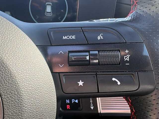 Hyundai TUCSON 1.6 T-GDi N Line S SUV 5dr Petrol Hybrid Auto Euro 6 (s/s) (215 ps) Red