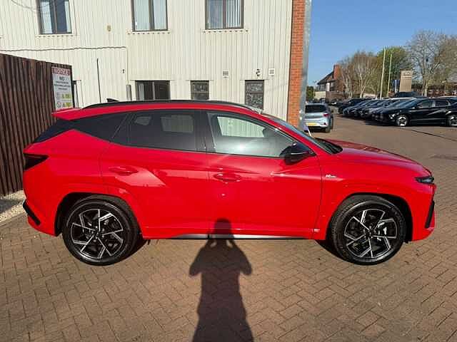 Hyundai TUCSON 1.6 T-GDi N Line S SUV 5dr Petrol Hybrid Auto Euro 6 (s/s) (215 ps) Red