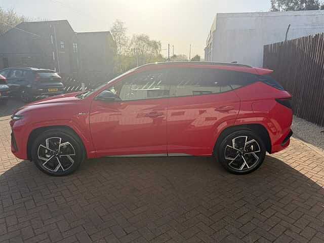 Hyundai TUCSON 1.6 T-GDi N Line S SUV 5dr Petrol Hybrid Auto Euro 6 (s/s) (215 ps) Red
