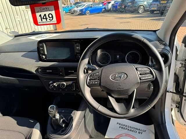 Hyundai i10 1.0 SE Connect Hatchback 5dr Petrol Manual Euro 6 (s/s) (67 ps)