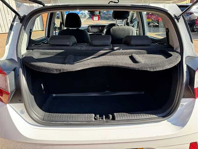 Hyundai i10 1.0 SE Connect Hatchback 5dr Petrol Manual Euro 6 (s/s) (67 ps)