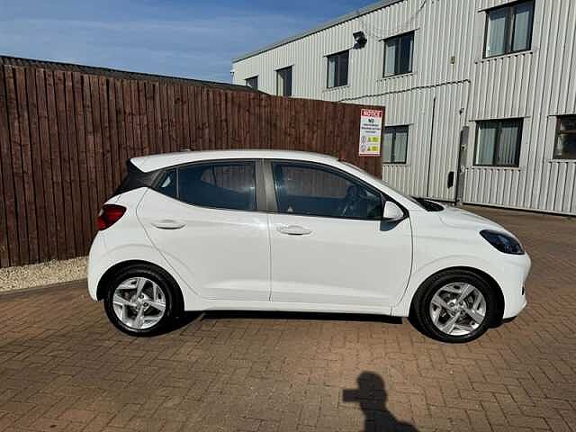 Hyundai i10 1.0 SE Connect Hatchback 5dr Petrol Manual Euro 6 (s/s) (67 ps)