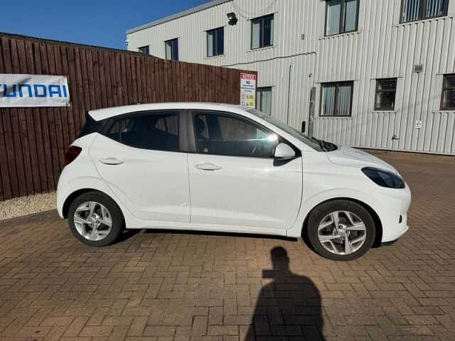 Hyundai i10 1.0 SE Connect Hatchback 5dr Petrol Manual Euro 6 (s/s) (67 ps)