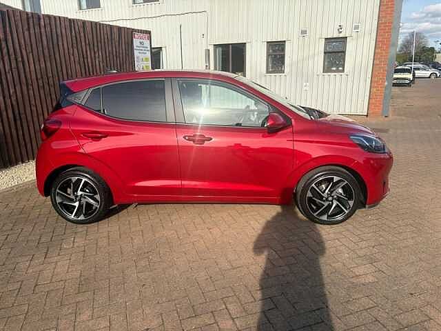Hyundai i10 1.0 Premium Hatchback 5dr Petrol Manual Euro 6 (s/s) (67 ps)