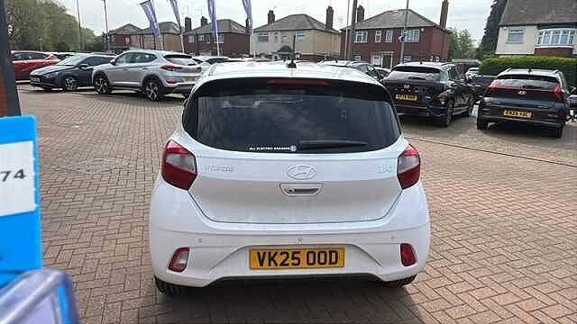 Hyundai I10 1.0 Premium Hatchback 5dr Petrol Auto Euro 6 (s/s) (63 ps) White