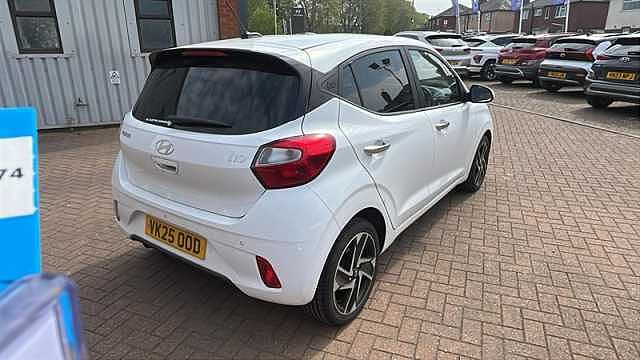 Hyundai I10 1.0 Premium Hatchback 5dr Petrol Auto Euro 6 (s/s) (63 ps) White