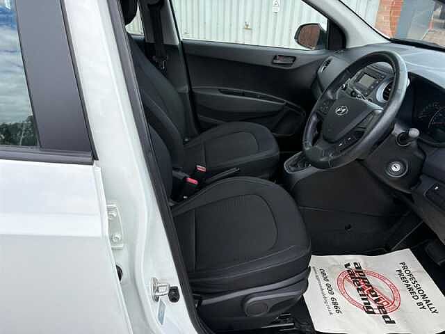 Hyundai I10 1.2 SE Hatchback 5dr Petrol Auto Euro 6 (87 ps) White