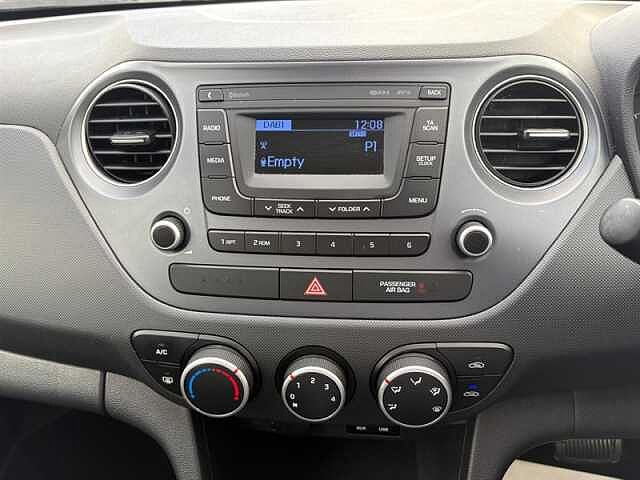 Hyundai I10 1.2 SE Hatchback 5dr Petrol Auto Euro 6 (87 ps) White