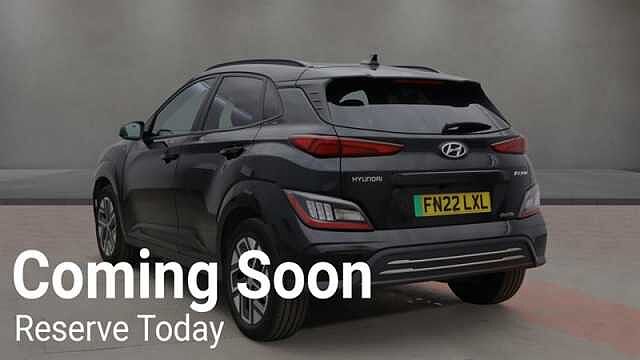 Hyundai KONA 64kWh Premium SUV 5dr Electric Auto (10.5kW Charger) (204 ps)