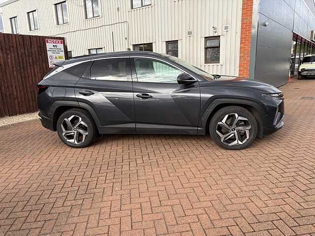 Hyundai TUCSON 1.6 h T-GDi 13.8kWh Ultimate SUV 5dr Petrol Plug-in Hybrid Auto 4WD Euro 6 (s/s)