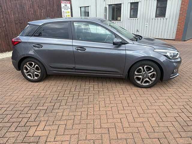Hyundai I20 1.0 T-GDi Premium Nav Hatchback 5dr Petrol DCT Euro 6 (s/s) (100 ps) Grey
