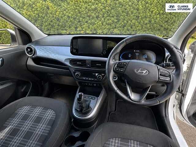 Hyundai I10 1.2 Premium Hatchback 5dr Petrol Auto Euro 6 (s/s) (84 ps) White