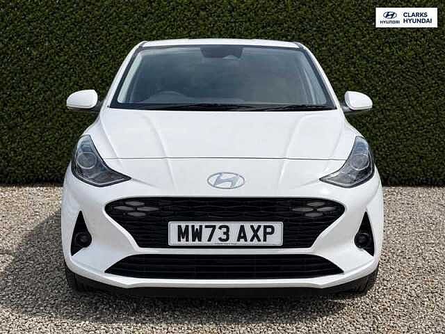 Hyundai I10 1.2 Premium Hatchback 5dr Petrol Auto Euro 6 (s/s) (84 ps) White