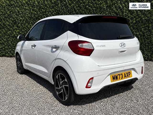 Hyundai I10 1.2 Premium Hatchback 5dr Petrol Auto Euro 6 (s/s) (84 ps) White