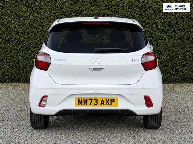 Hyundai I10 1.2 Premium Hatchback 5dr Petrol Auto Euro 6 (s/s) (84 ps) White