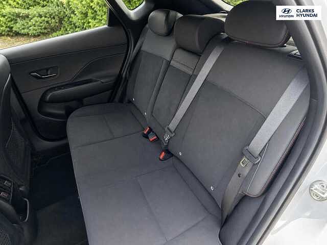 Hyundai KONA 1.6 h-GDi N Line S SUV 5dr Petrol Hybrid DCT Euro 6 (s/s) (141 ps) White