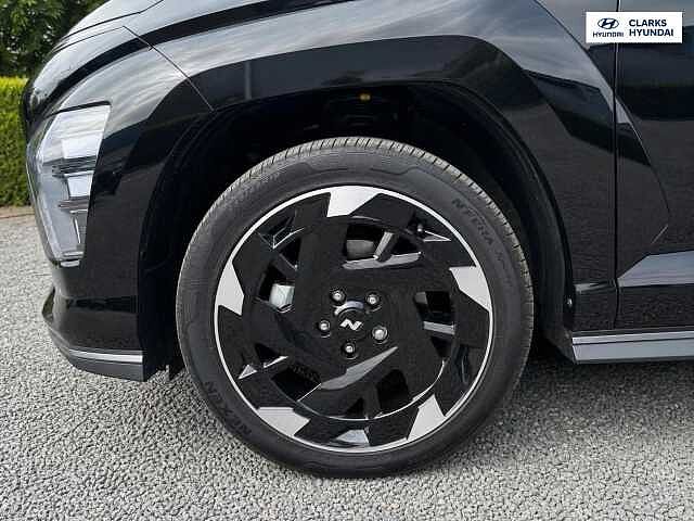 Hyundai KONA 65.4kWh N Line SUV 5dr Electric Auto (218 ps) Black