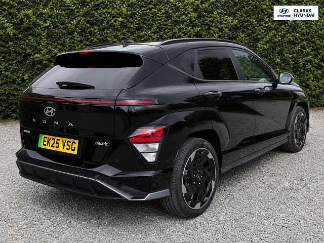 Hyundai KONA 65.4kWh N Line SUV 5dr Electric Auto (218 ps) Black