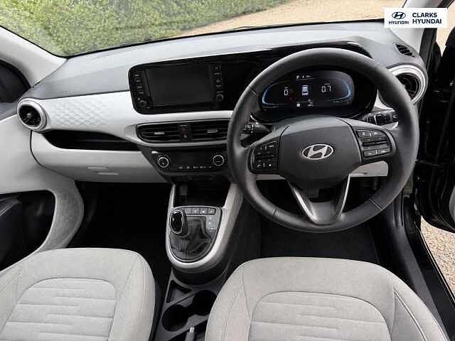 Hyundai I10 1.2 Premium Hatchback 5dr Petrol Auto Euro 6 (s/s) (79 ps) Black