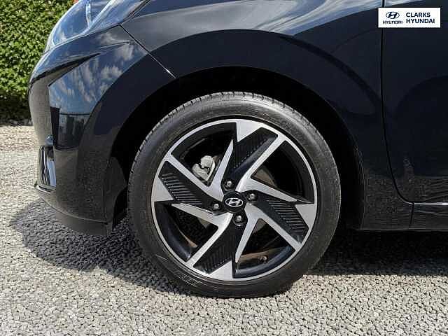Hyundai I10 1.2 Premium Hatchback 5dr Petrol Auto Euro 6 (s/s) (79 ps) Black