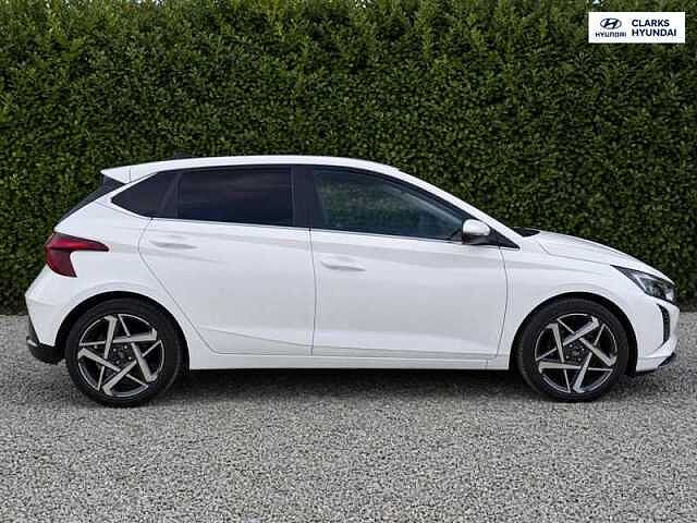 Hyundai I20 1.0 T-GDi Premium Hatchback 5dr Petrol DCT Euro 6 (s/s) (100 ps) White
