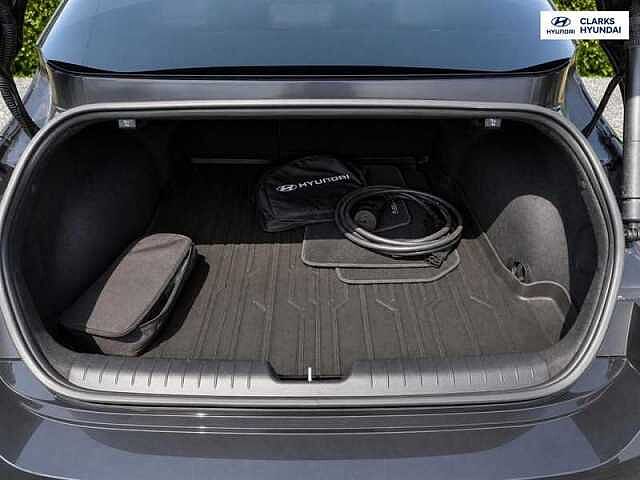 Hyundai IONIQ 6 77.4kWh First Edition Saloon 4dr Electric Auto AWD (325 ps)