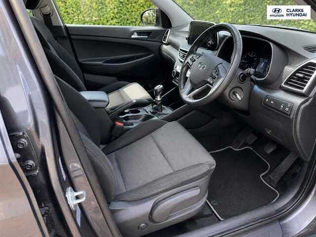 Hyundai TUCSON 1.6 GDi SE Nav SUV 5dr Petrol Manual Euro 6 (s/s) (132 ps) Grey