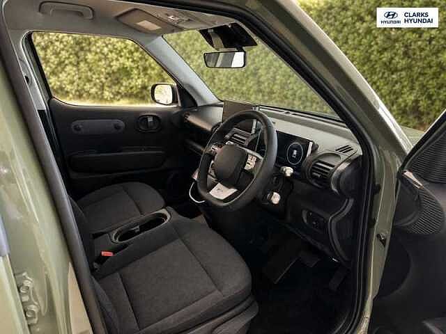 Hyundai INSTER Long Range 49kWh 01 SUV 5dr Electric Auto (115 ps)