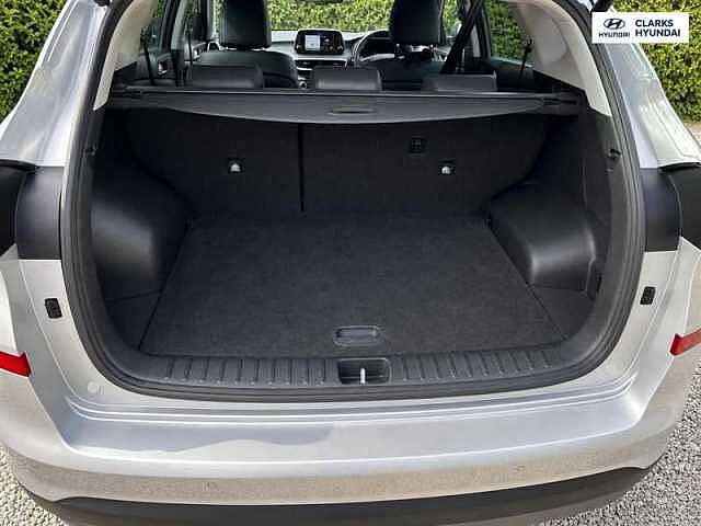 Hyundai TUCSON 1.6 CRDi MHEV Premium SE SUV 5dr Diesel Hybrid DCT Euro 6 (s/s) (136 ps) Silver