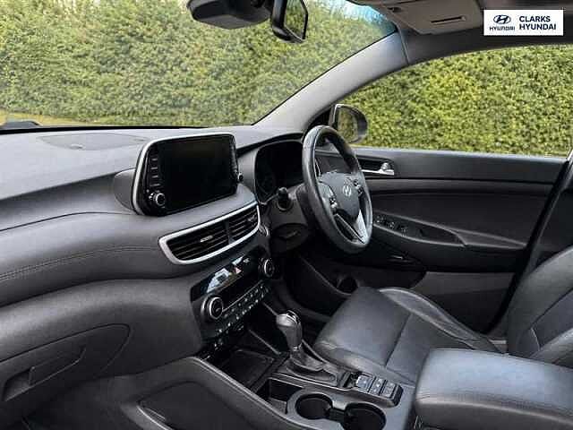 Hyundai TUCSON 1.6 CRDi MHEV Premium SE SUV 5dr Diesel Hybrid DCT Euro 6 (s/s) (136 ps) Silver