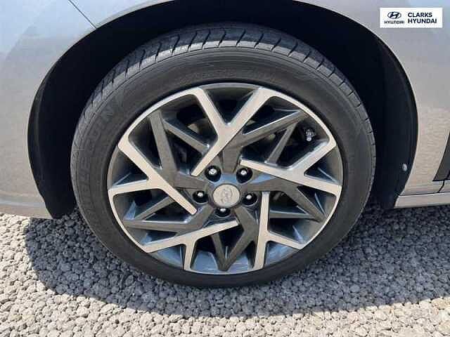 Hyundai KONA 1.6 h-GDi Premium SUV 5dr Petrol Hybrid DCT Euro 6 (s/s) (141 ps) Black