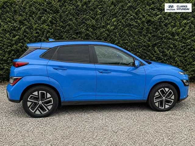Hyundai KONA 64kWh Ultimate SUV 5dr Electric Auto (10.5kW Charger) (204 ps) Blue