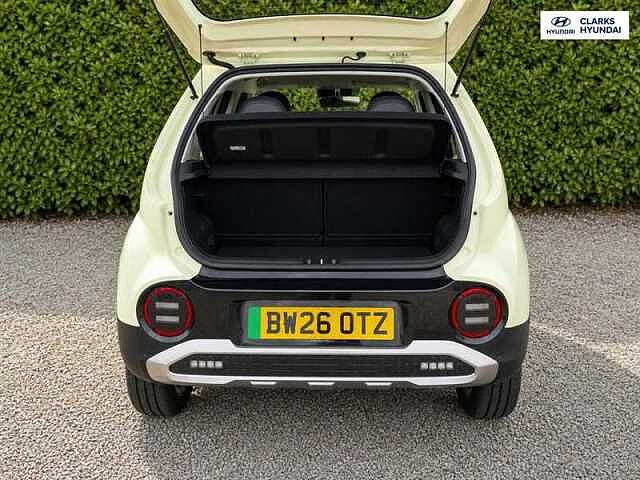 Hyundai INSTER Long Range 49kWh 01 SUV 5dr Electric Auto (115 ps) Yellow