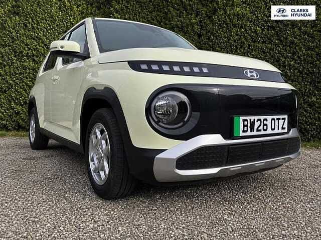Hyundai INSTER Long Range 49kWh 01 SUV 5dr Electric Auto (115 ps) Yellow