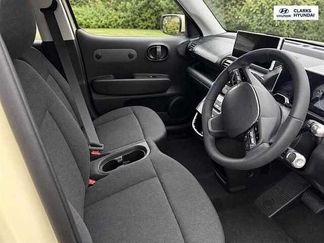 Hyundai INSTER Long Range 49kWh 01 SUV 5dr Electric Auto (115 ps) Yellow
